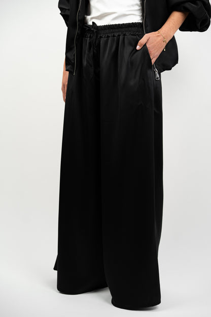 Czarny satynowy komplet