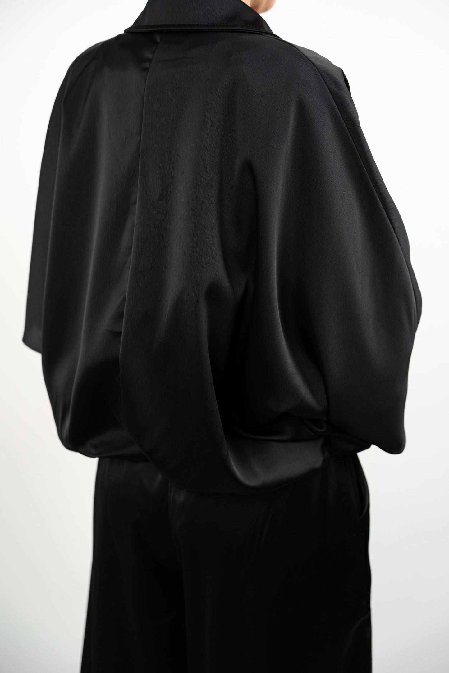 Czarny satynowy komplet