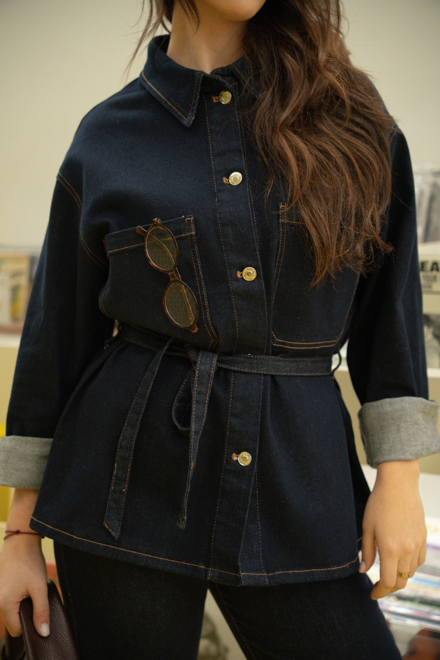 Koszula oversize z ciemnego jeansu