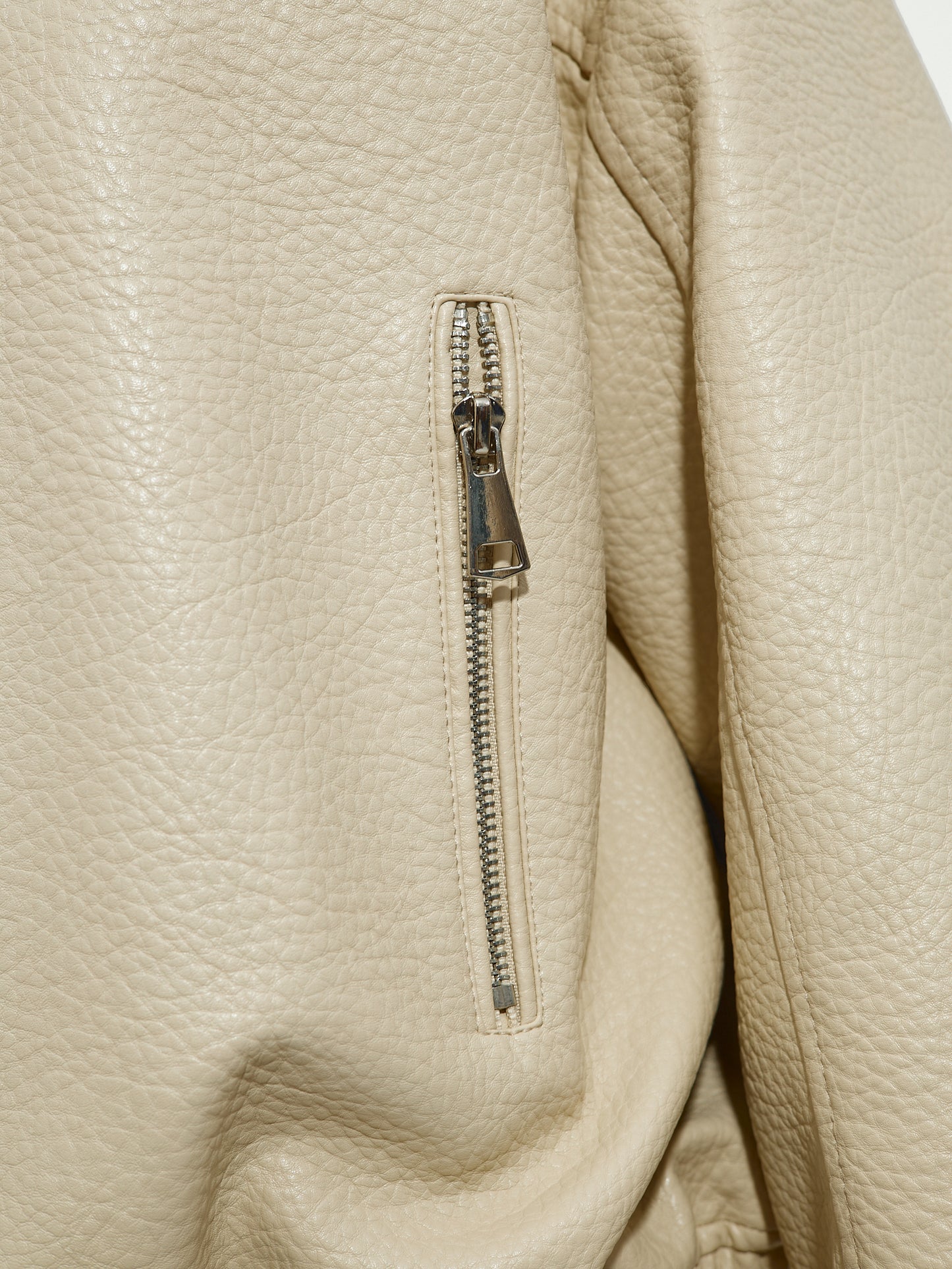 Veste en similicuir beige