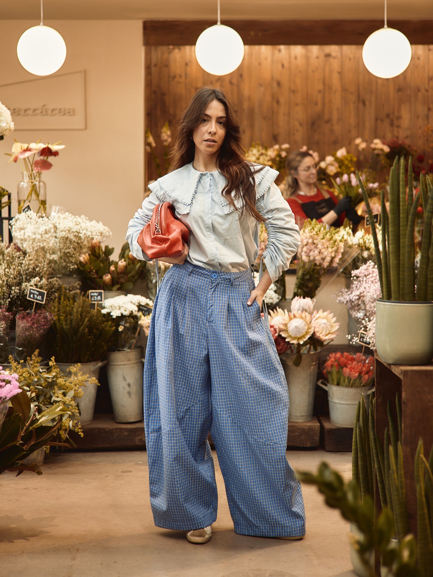 Pantaloni a palloncino a quadri blu