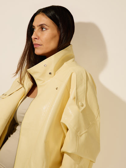 Oversize'owa kurtka ze sztucznej skóry, żółty maślany