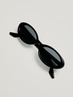 Lunettes de soleil ovales noires