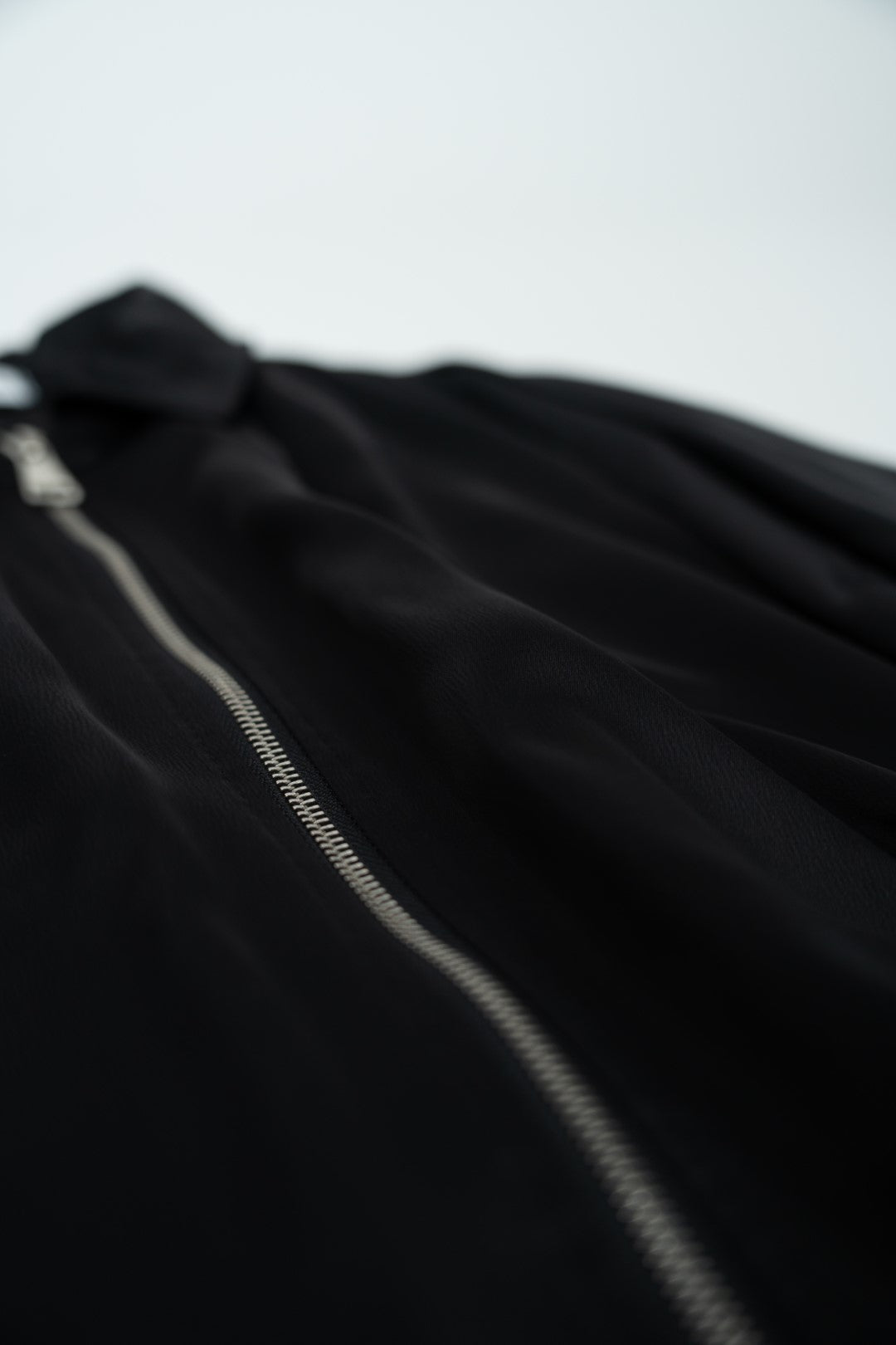 Czarny satynowy komplet