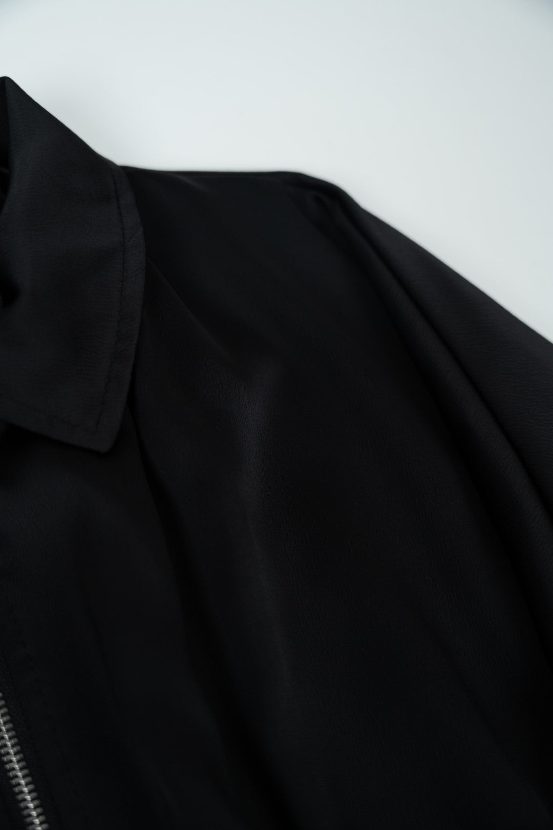 Czarny satynowy komplet