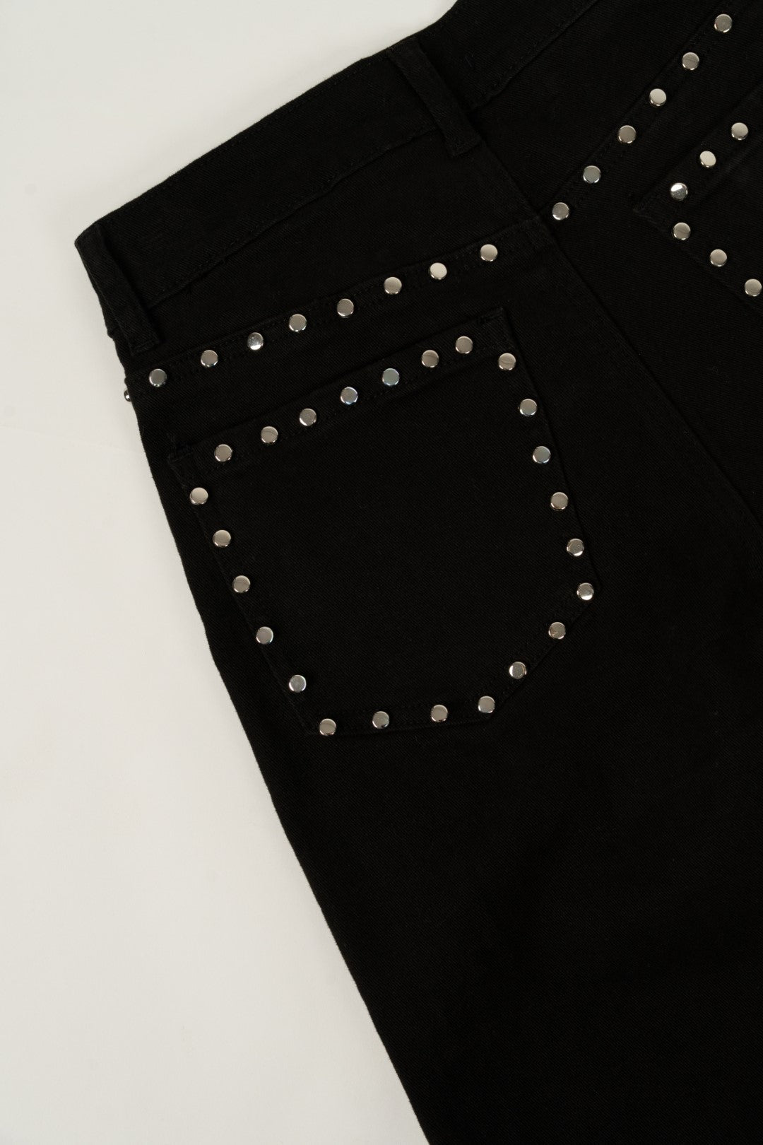 Calças Tachas Pretas