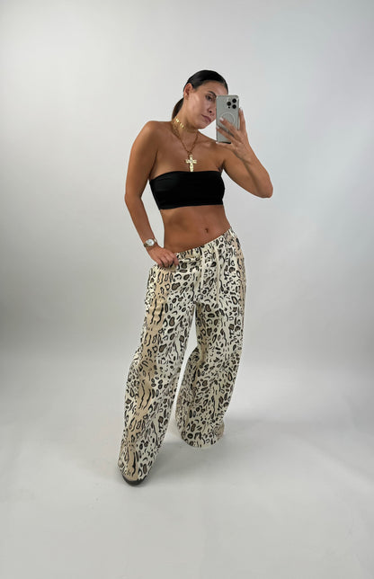 CALCAS WIDE LEG ANIMAL VISTA DE FRENTE 1