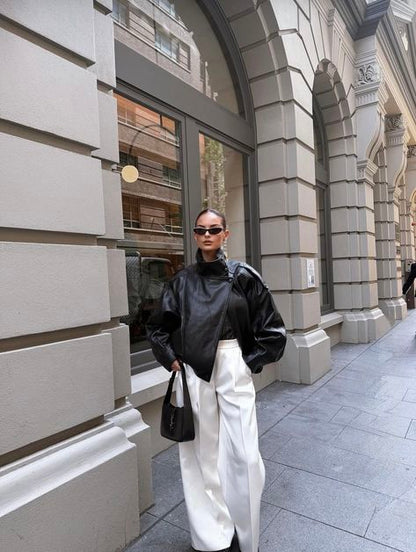 Blusão Ecopele Detalhe Gola Preto