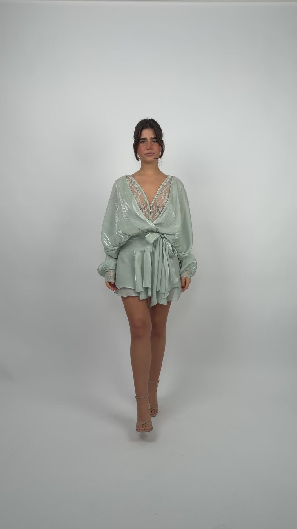 Vestido Oversize Detalhe Renda Verde Pastel