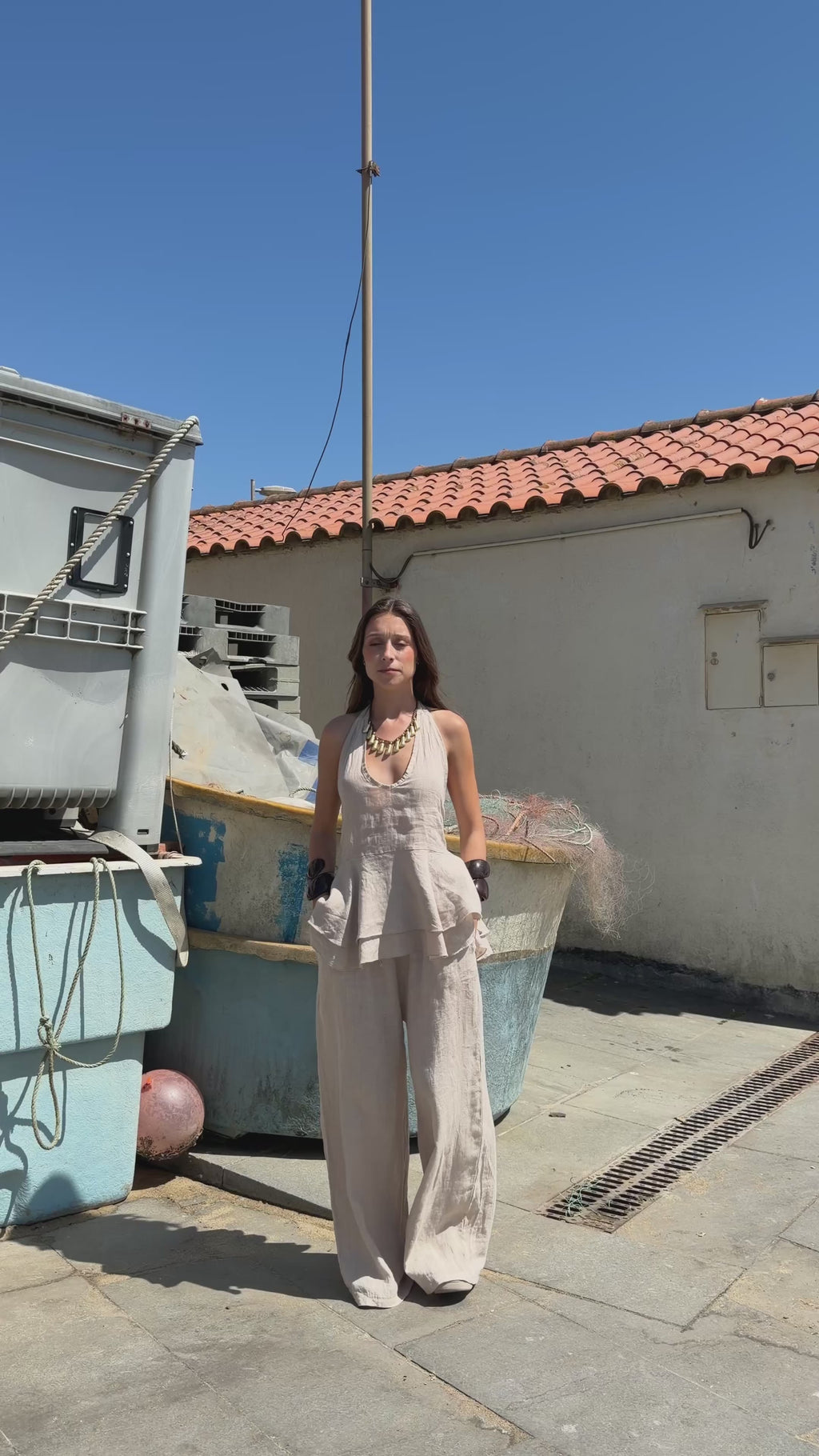 Ensemble haut dos nu en lin beige
