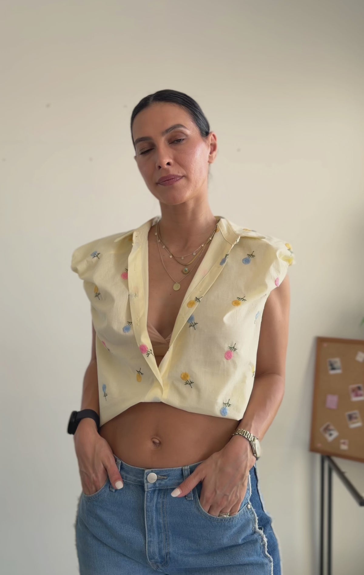 Camisa Yellow Butter Flores Costuradas