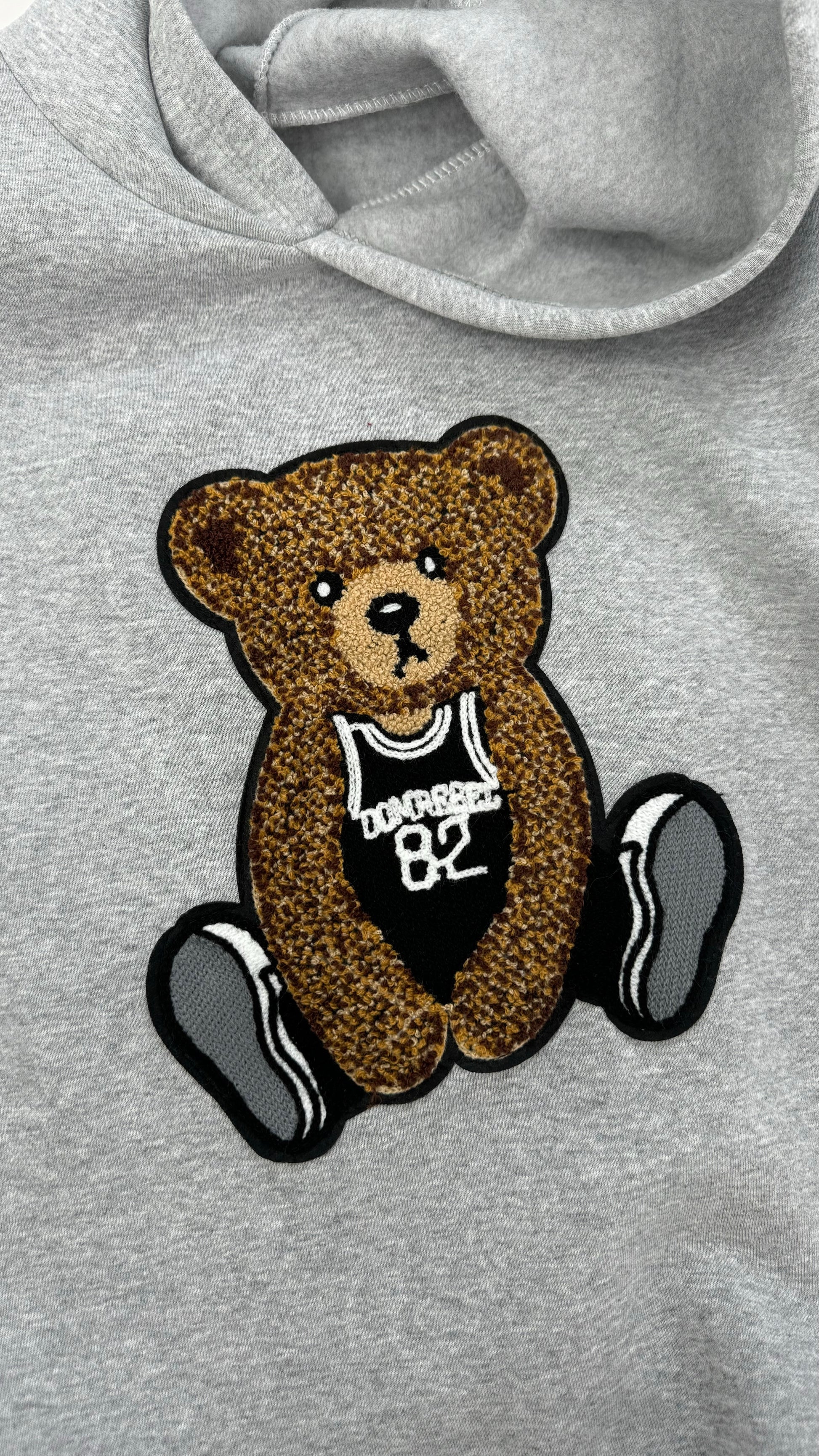 SWEATER OVERSIZE BEAR DETALHE