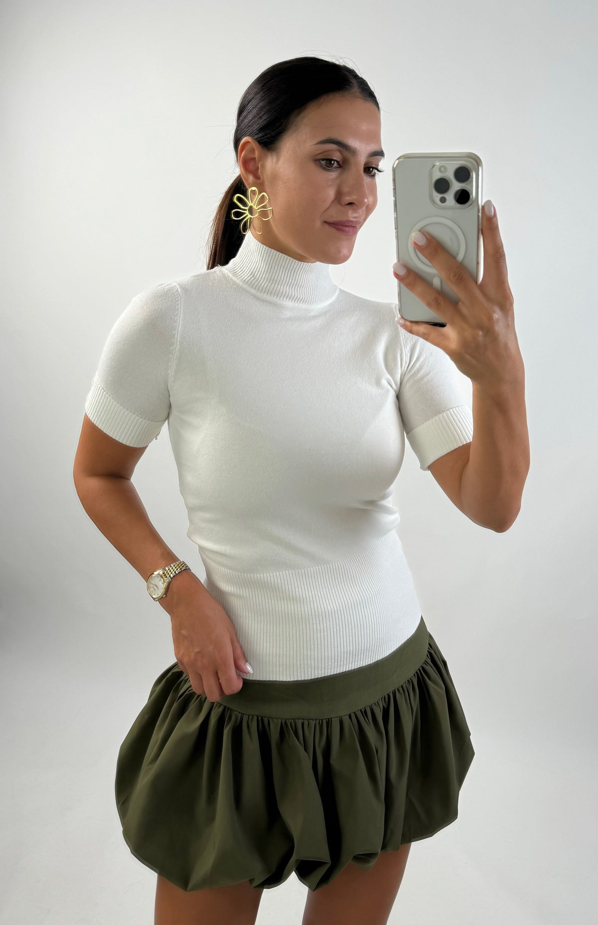 T SHIRT GOLA ESSENTIAL BRANCA VISTA DE FRENTE 1